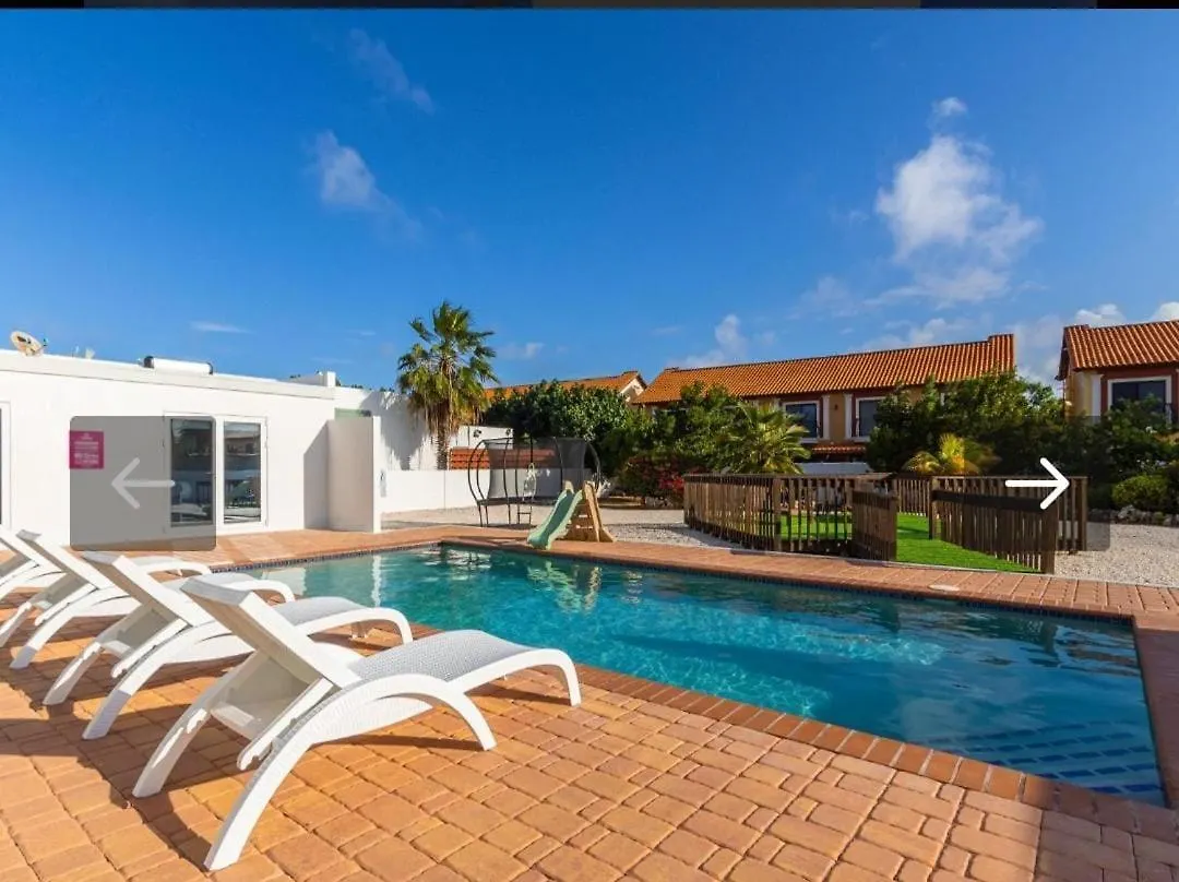 Malmok Rental Palm Beach Willa